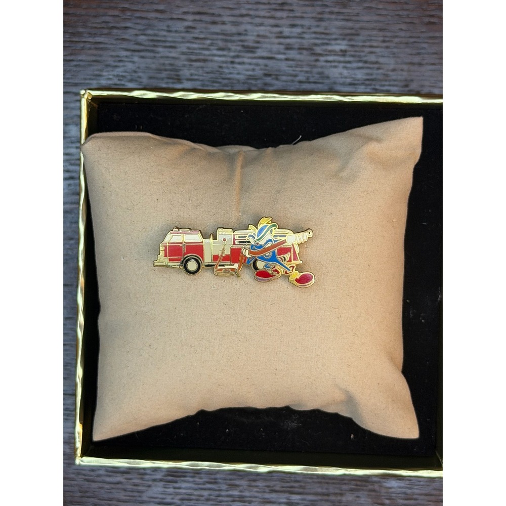 1996 Atlanta Olympic Mascot Izzy Firefighter Fire Truck Enamel Lapel Pin Vintage